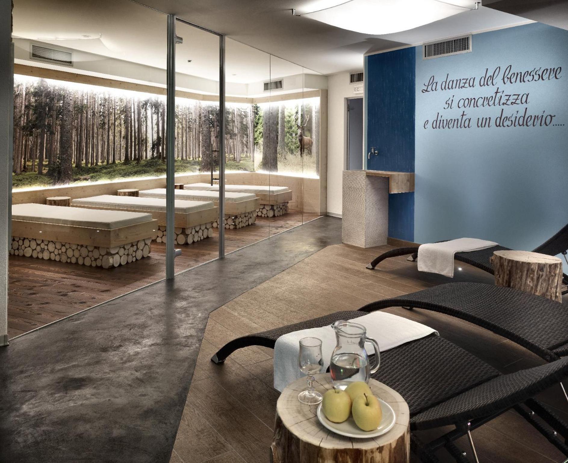 Color Home Suite Apartments Предаццо Экстерьер фото
