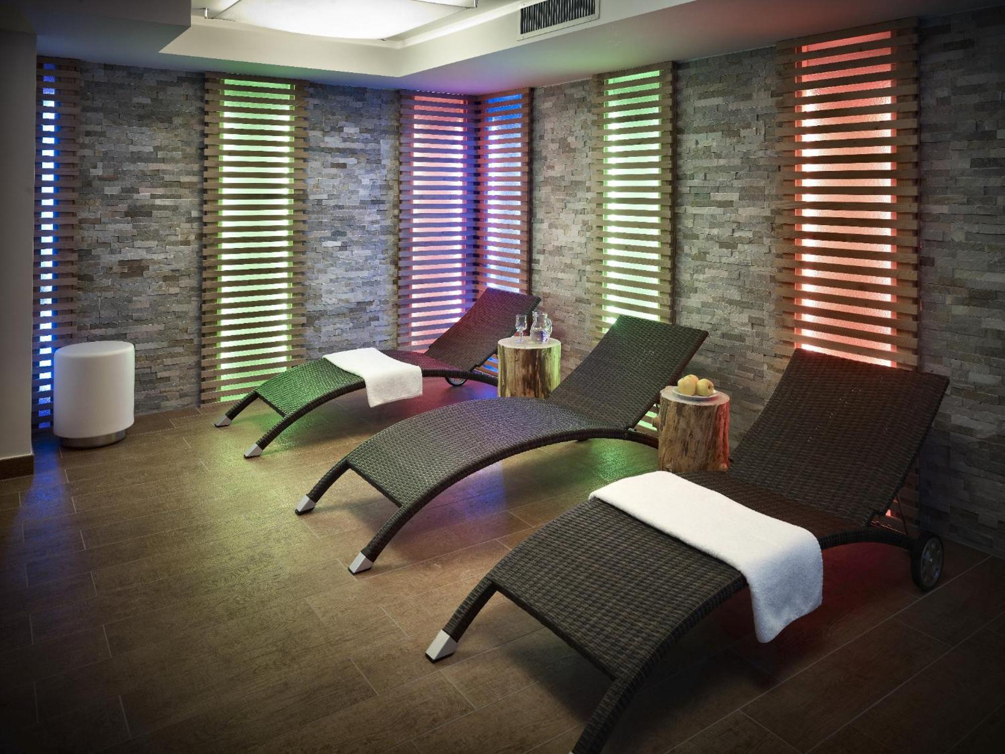 Color Home Suite Apartments Предаццо Экстерьер фото